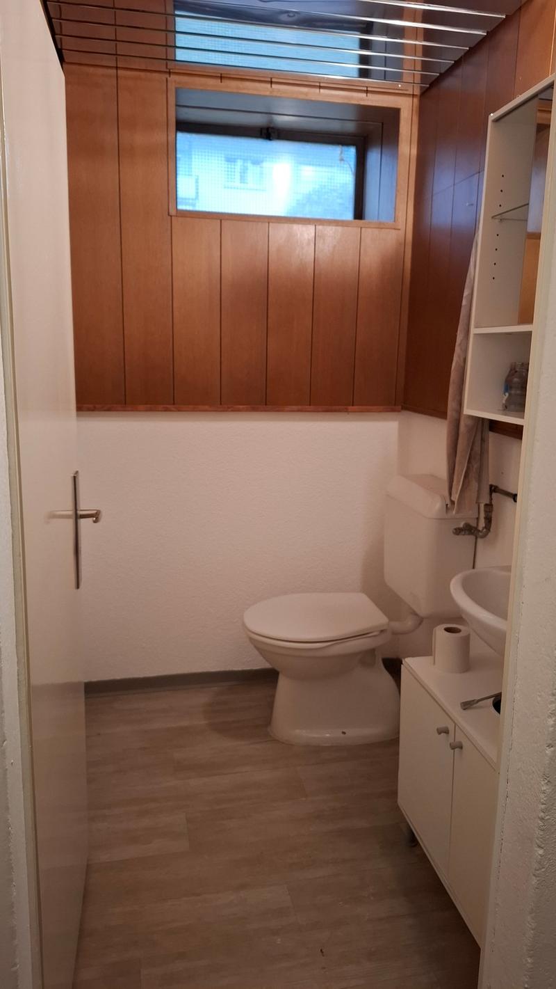 Craft room with sink (3)