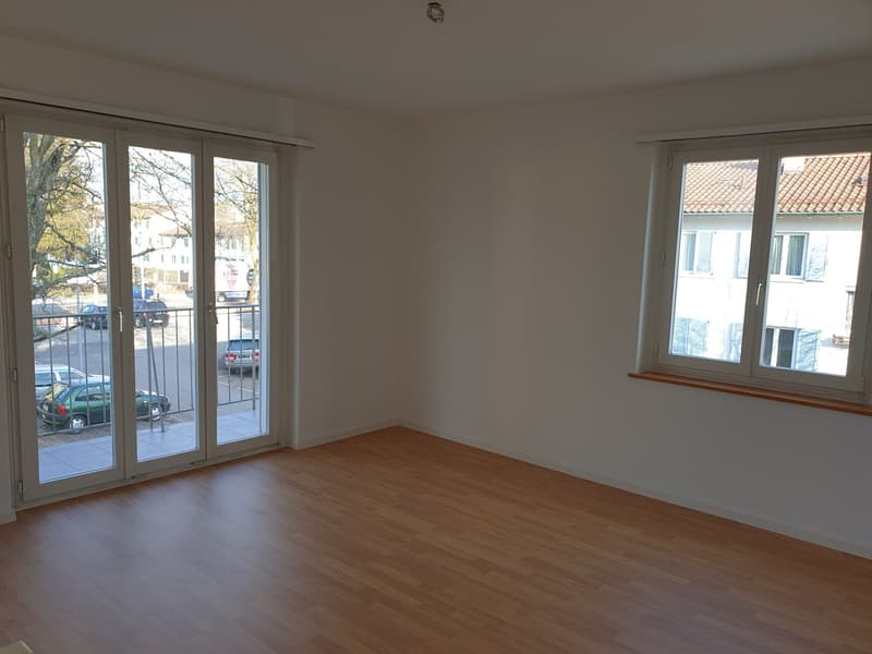 Attraktive 3-Zimmer-Wohnung mit Balkon in Zürich-Schwamendingen (6)