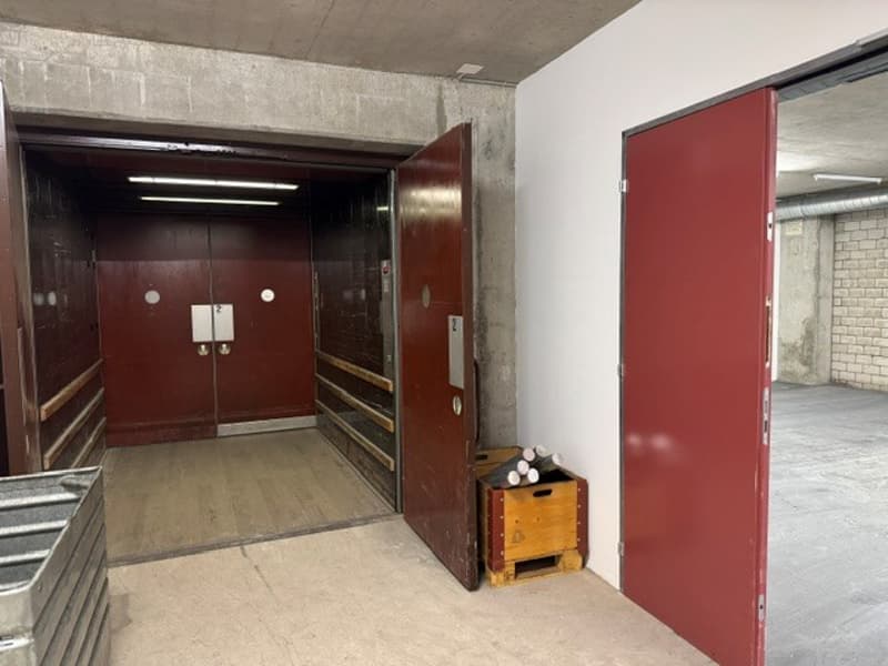 Grosszügige Büro- und Lagerfläche zur Miete an der Riedstrasse 8 in Dietikon (30)