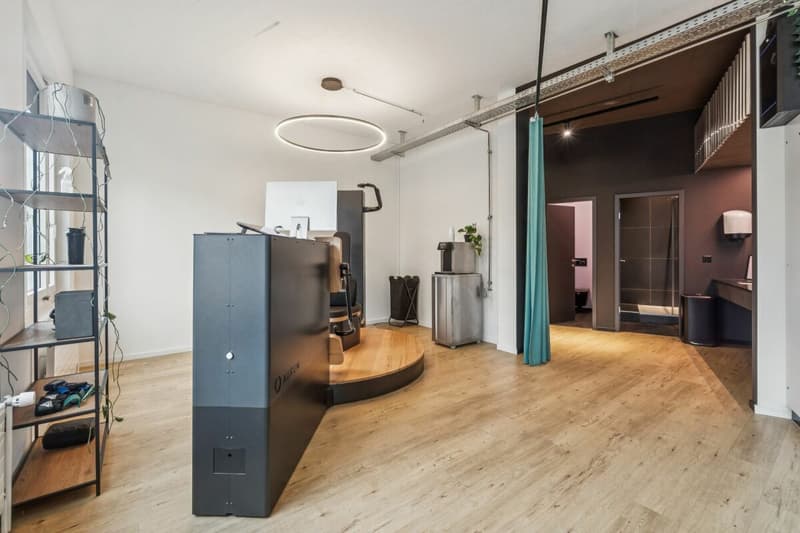 Studio di fitness o spazio ufficio moderno e luminoso in posizione centrale vicino alla stazione di Winterthur (5)