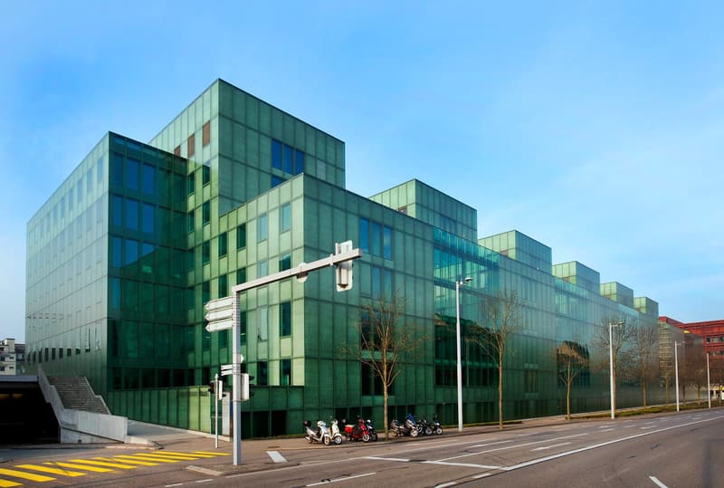 Attraktive Büroflächen mit spektakulärer Terrasse direkt am Bahnhof Basel SBB! (1)