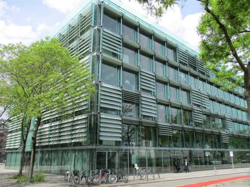 Atemberaubende Aussicht sucht Mieter - Vollausgebaute Büroflächen Mitten in Zürich (2)