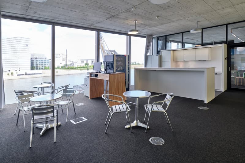 Spazi aziendali da 2'000 m² direttamente sul Reno (4)