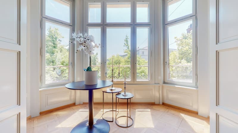 Prestigeträchtig arbeiten -  Letze Büroflächen im Weissen Schloss am Zürichsee! (15)