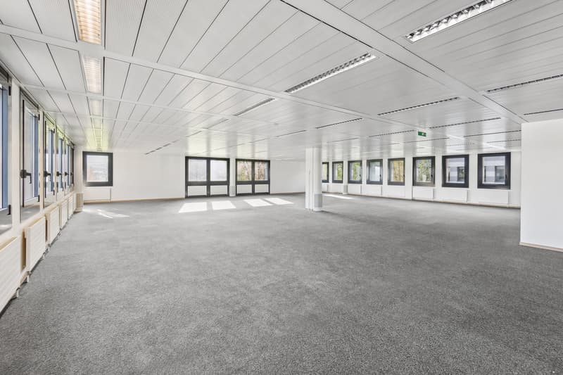 Attraktive und flexible Büroflächen direkt am Bahnhof Stettbach! (7)