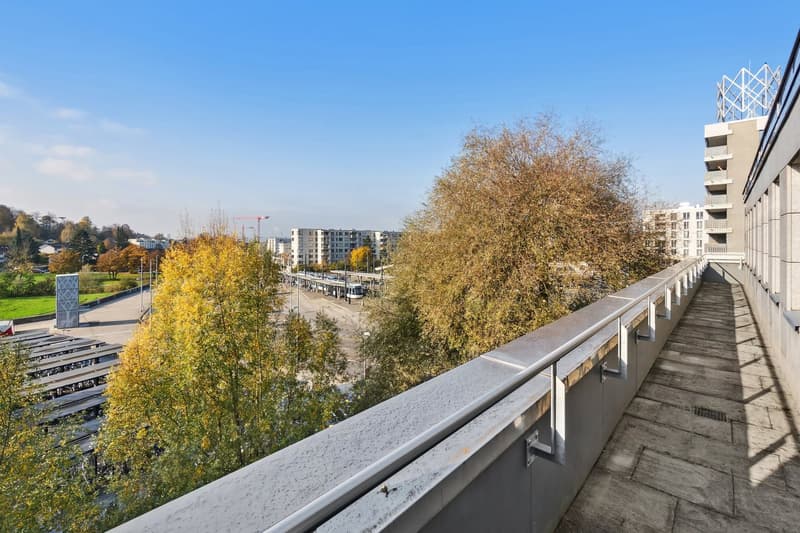 Attraktive und flexible Büroflächen direkt am Bahnhof Stettbach! (8)