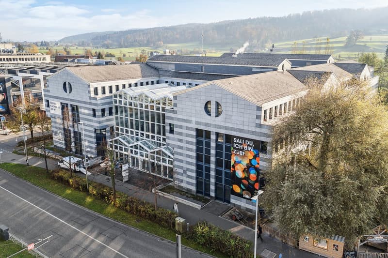Attraktive und flexible Büroflächen direkt am Bahnhof Stettbach! (11)