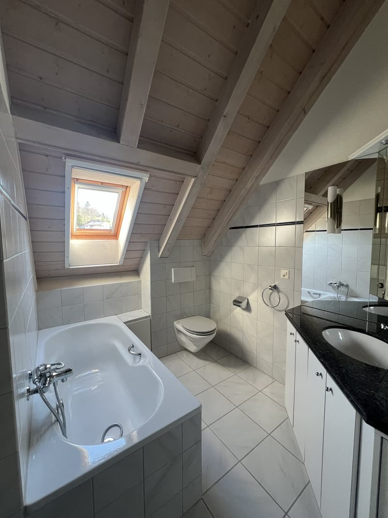 Charmante 3.5-Zimmer-Duplex-Wohnung in Oetwil an der Limmat (9)