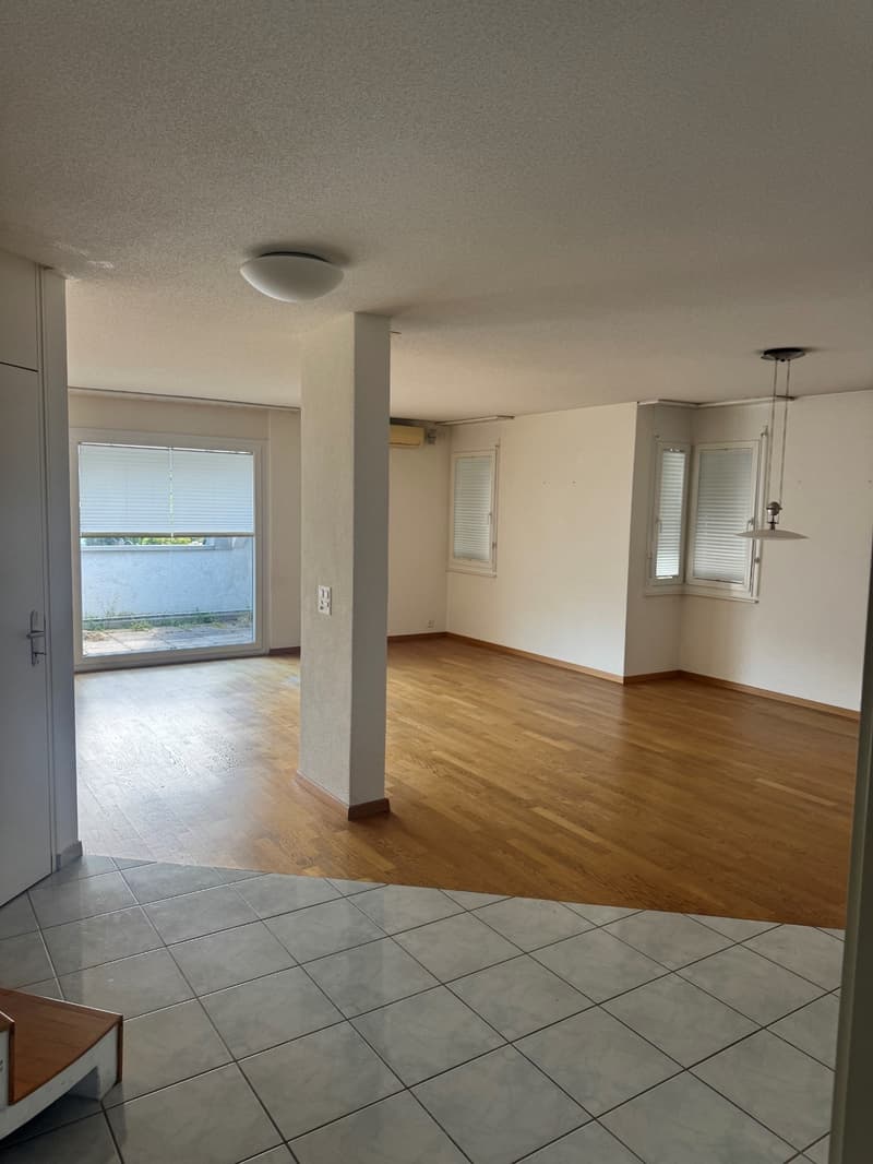 Grosszügige 5.5-Zimmer-Dachmaisonette in Samstagern – Sofort verfügbar! (5)