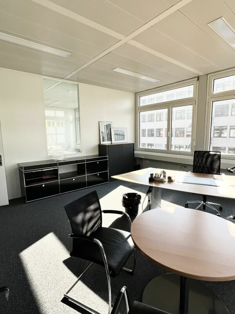 Bright, attractive office space for rent (2)