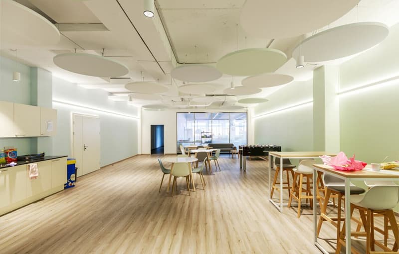 Bright, quiet rooms for individual use (5)