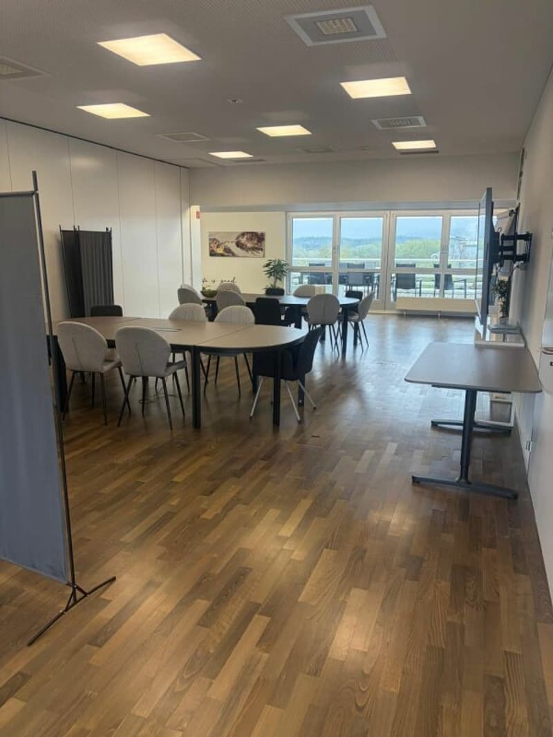 Attractive office space including spacious rooftop terrace (2)