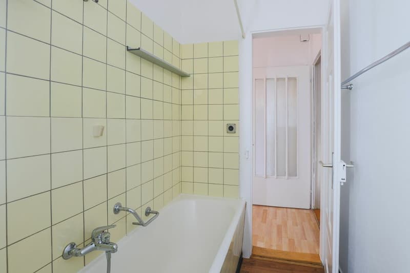 4 Bedroom Apartment with Charm in St. Gallen for Rent (11)