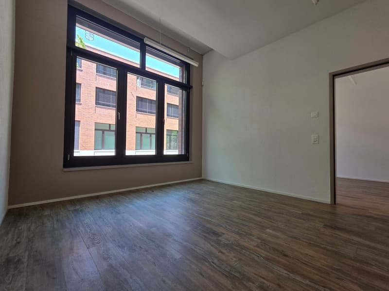 90 m² für Ihre Geschäftsidee – Praxis, Büro, Studio oder Laden in Arbon (3)