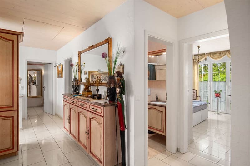 Estate with main and guest house / office in a unique location (6)
