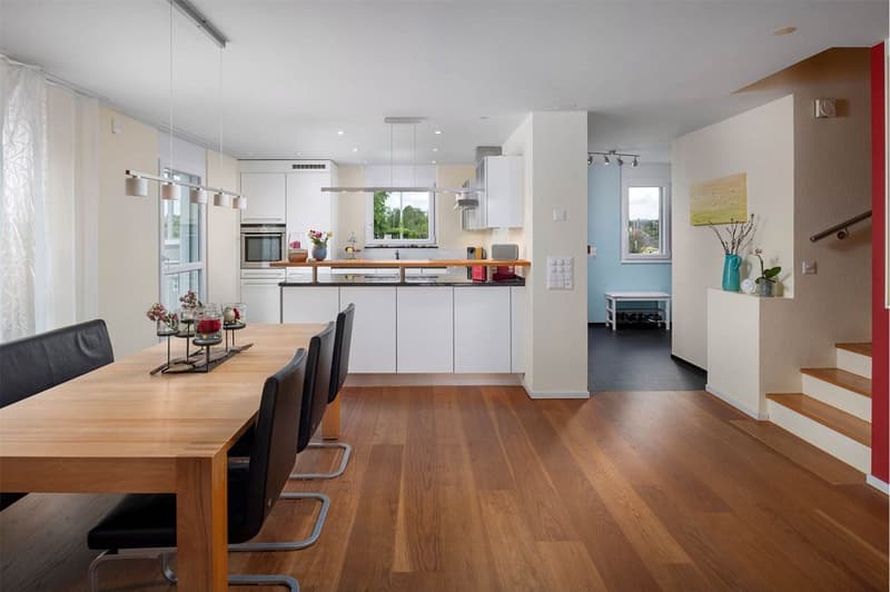 Vivere in armonia e comfort in una posizione tranquilla casa di 5½ locali (3)