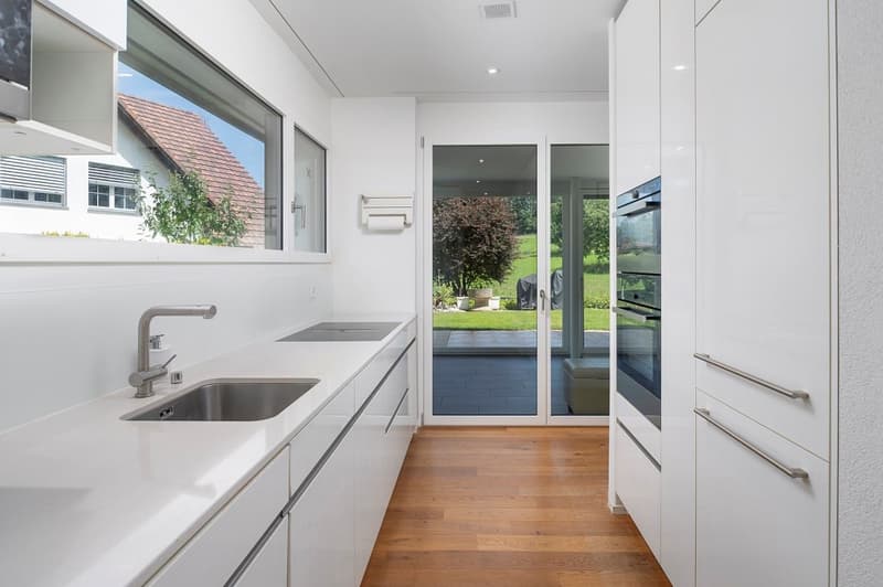 Modern single-family house (5)