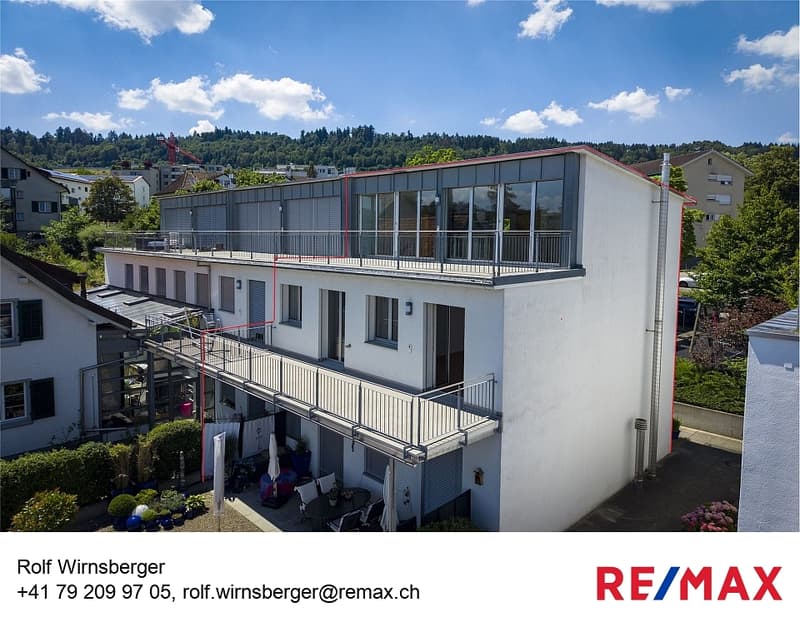 House with a 3½ and a 2½-room apartment with a lake view (1)