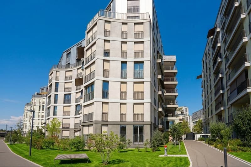 2½-Zimmer EG-Wohnung im beliebten "Glasi-Quartier" in Bülach (2)
