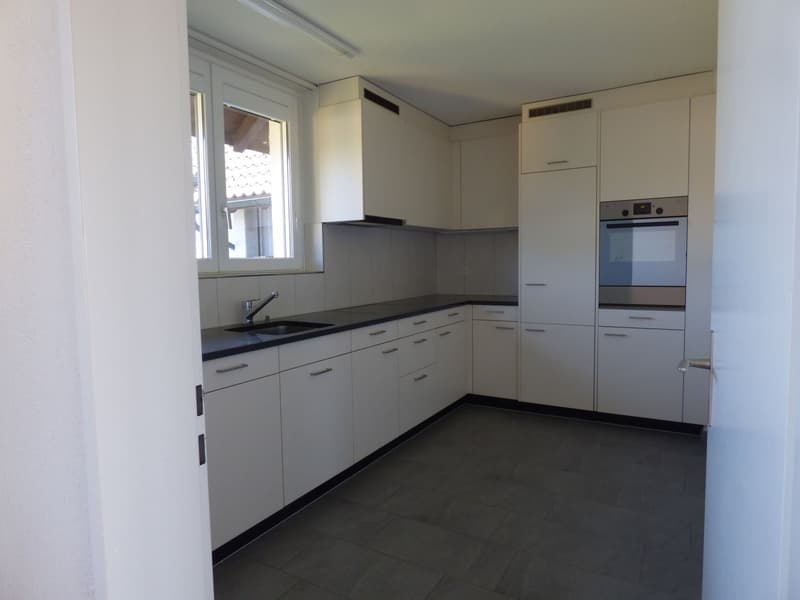Spacious 4.5-room apartment with balcony and panoramic view in Rüti ZH (8)