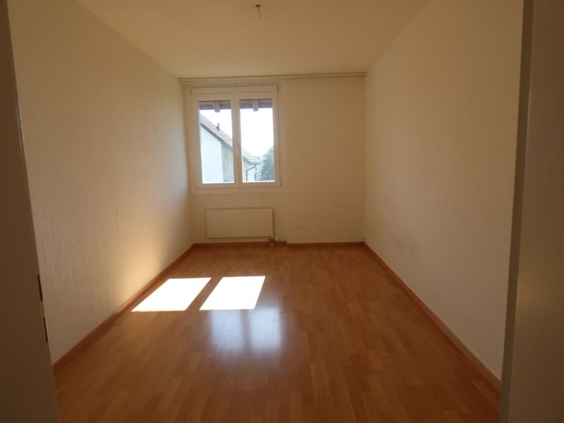 Spacious 4.5-room apartment with balcony and panoramic view in Rüti ZH (3)