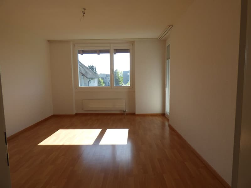 Spacious 4.5-room apartment with balcony and panoramic view in Rüti ZH (4)