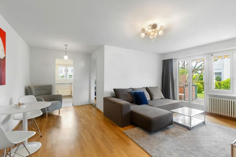 Charmant appartement de jardin 3 pièces avec espace de séjour ensoleillé et vue ouverte sur le vert (3)