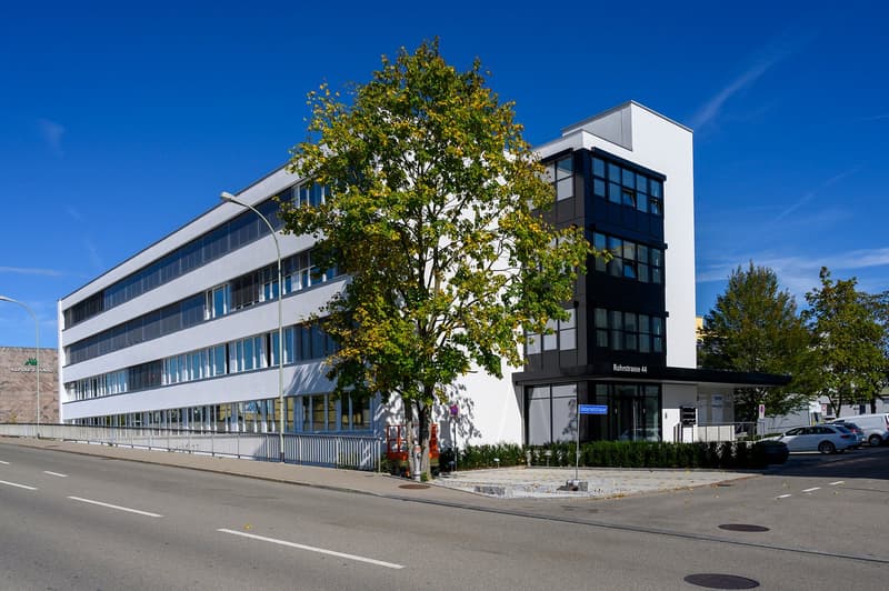 Espace commercial flexible en construction brute – Conçu selon vos besoins (1)