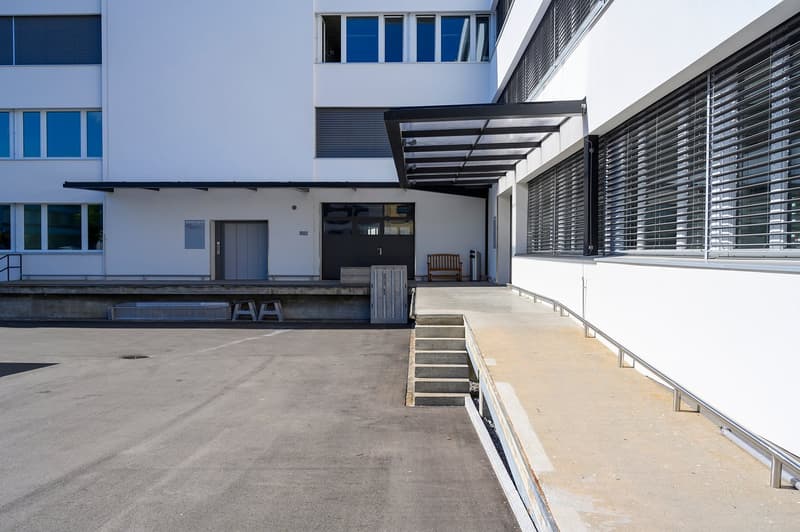 Espace commercial flexible en construction brute – Conçu selon vos besoins (13)