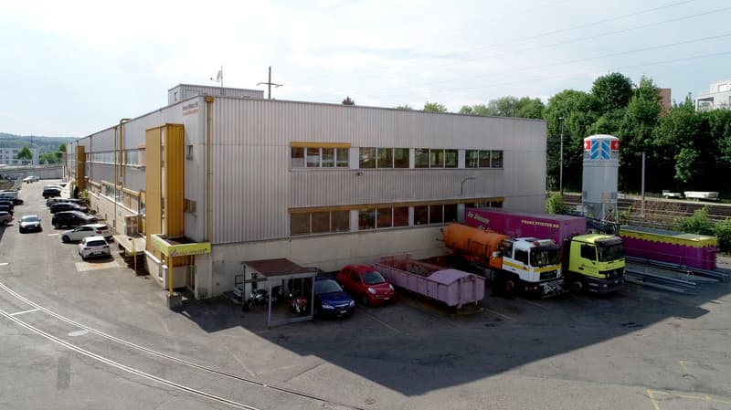 Garage space in Oerlikon Zurich (interim use until 31.12.2029) (1)