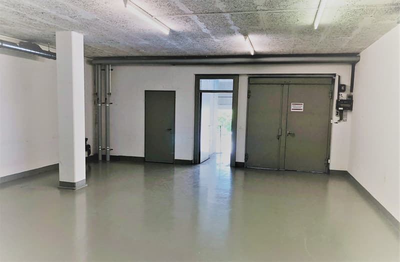 eigene Andockstation/Warenumschlag für Klein-LKW's