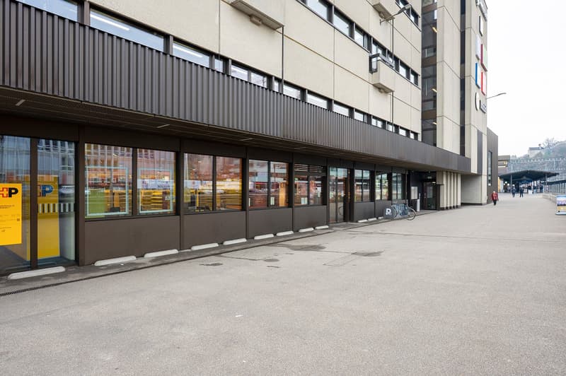 Surface de vente à emplacement idéal (2)