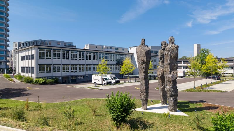 Lagerfläche / Hobbyraum in Bülach, nahe der Autobahn, zu vermieten (1)