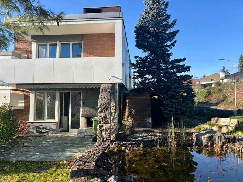Great corner semi-detached house in a popular neighborhood (3)