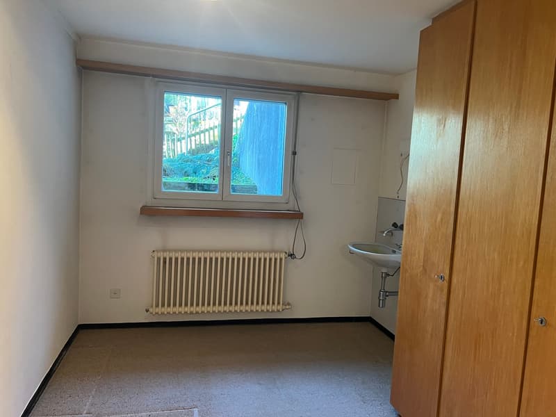 Great corner semi-detached house in a popular neighborhood (12)