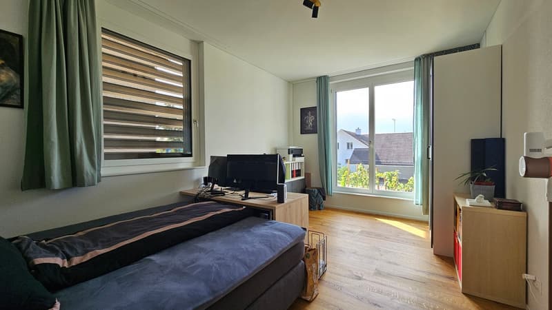 Moderne 4.5-Zi.-Eigentumswohnung in familienfreundlicher Überbauung (10)