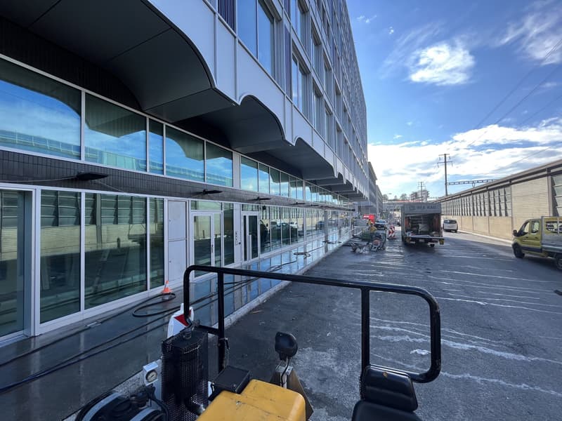 Derniers espaces de vente et de services à la nouvelle gare du Sud (3)