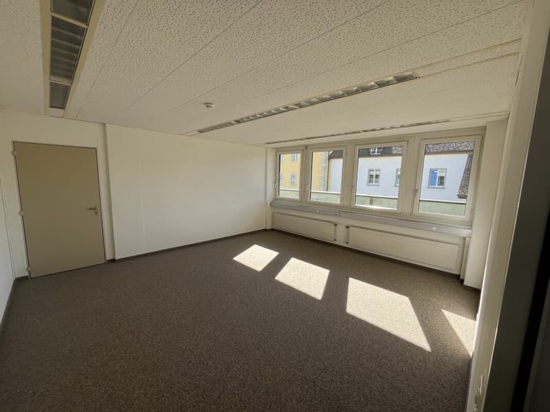 Office/Practice or Commercial Space in Müli Märt (2)