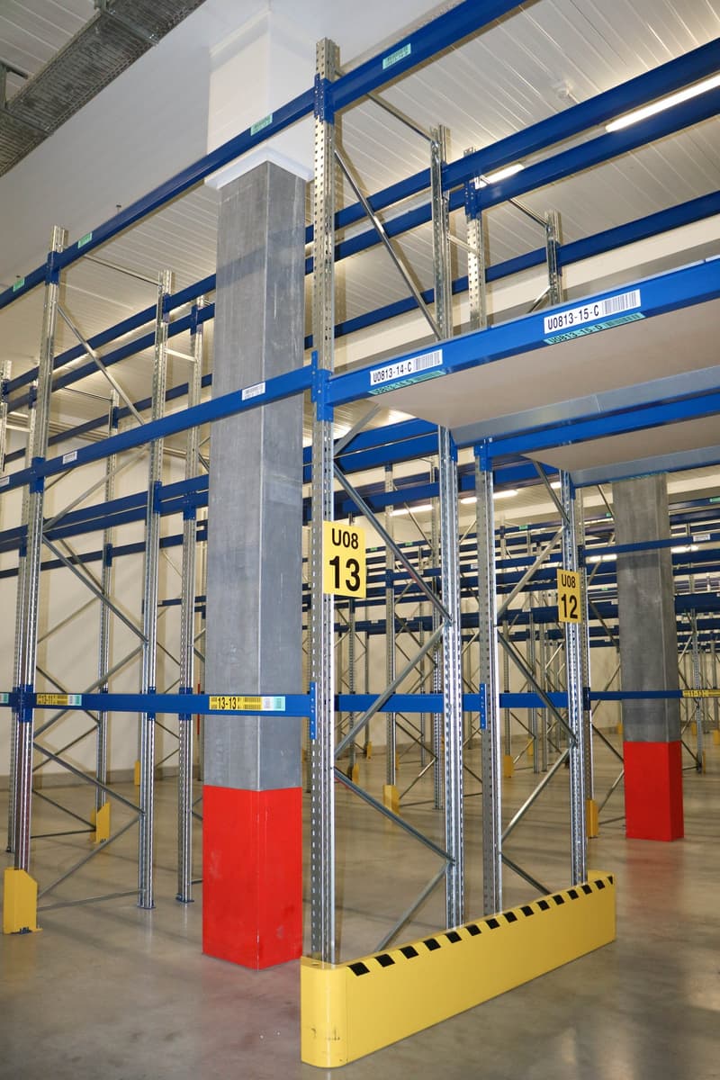 Temperature-controlled warehouse with office space for rent in Pratteln