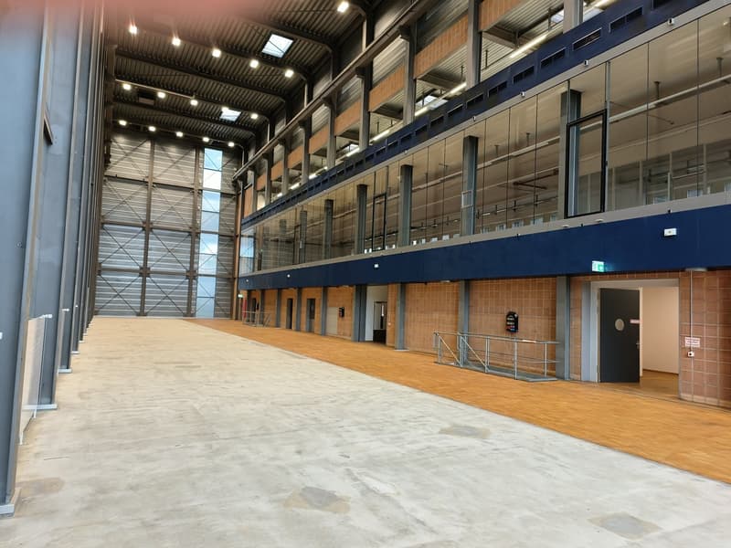 keine Nutzung mit Publikumsverkehr, keine Nutzung für Paddeltennis, Fitnesscenter oder Kletterhalle möglich