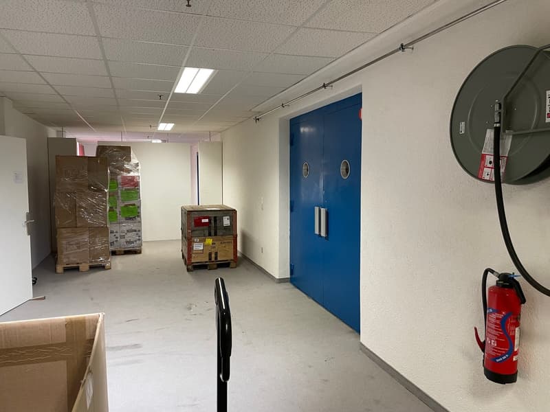 Warenlift Tragkraft 2.5 t / Neuer Warenlift Tragkraft 5 t