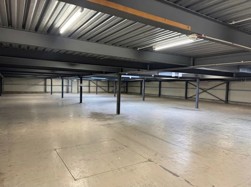 3. Obergeschoss Lager ca. 738 m², Büro ca. 403 m²