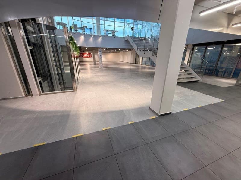 Verkaufsfläche Untergeschoss ca. 987 m²