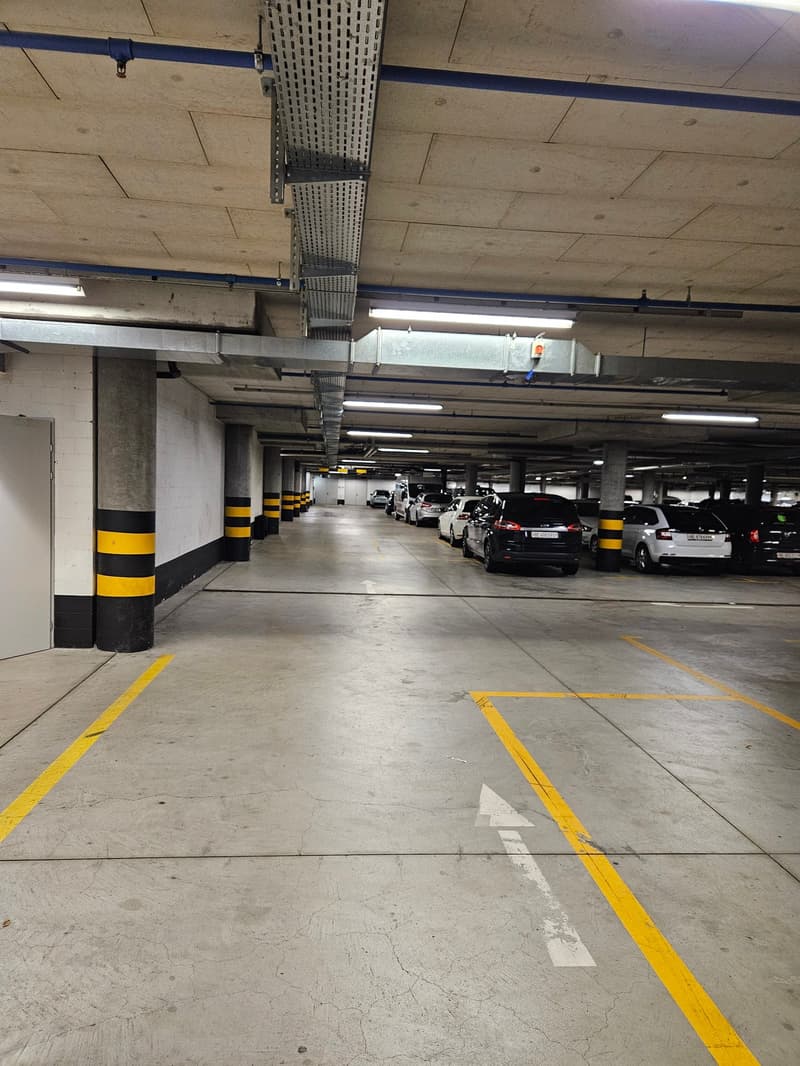 < 60 PW und Sprinter Parkplätze in der Tiefgarage