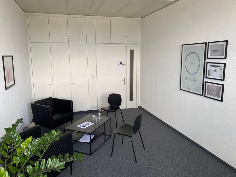 Bureau lumineux à louer dans un emplacement central à Dielsdorf (3)