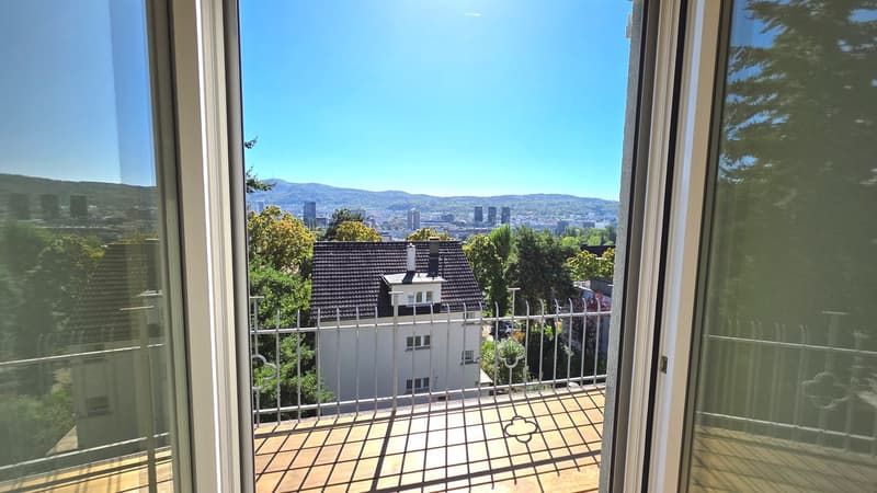 Charmante 2-Zimmer-Wohnung mit Balkon und Aussicht in Zürich-Höngg (7)