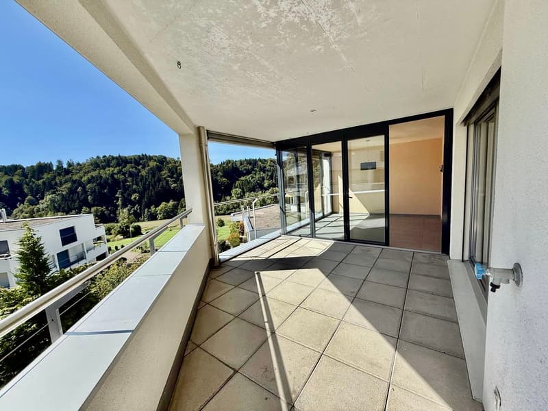 Sonnige 3.5-Zimmer-Wohnung mit Wintergarten und Rundumbalkon in Stallikon (3)