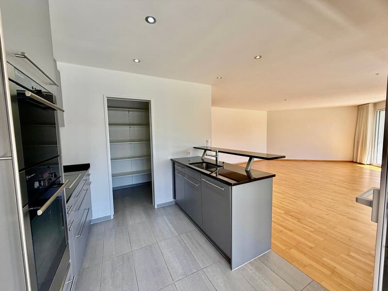 Sonnige 3.5-Zimmer-Wohnung mit Wintergarten und Rundumbalkon in Stallikon (7)