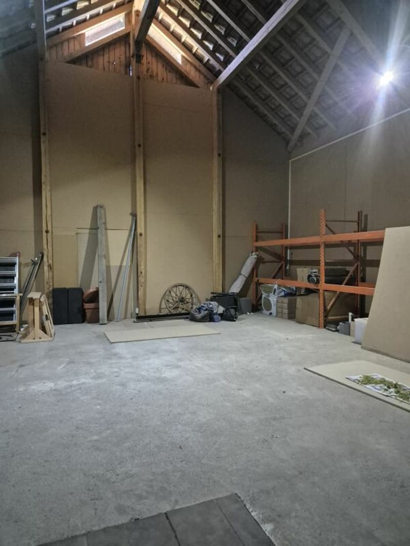 Casa colonica con dependance e fienile in affitto (9)
