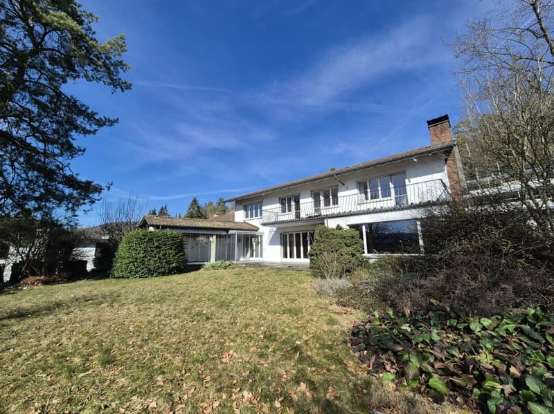 9.5 Room Villa with lots of charm (1)